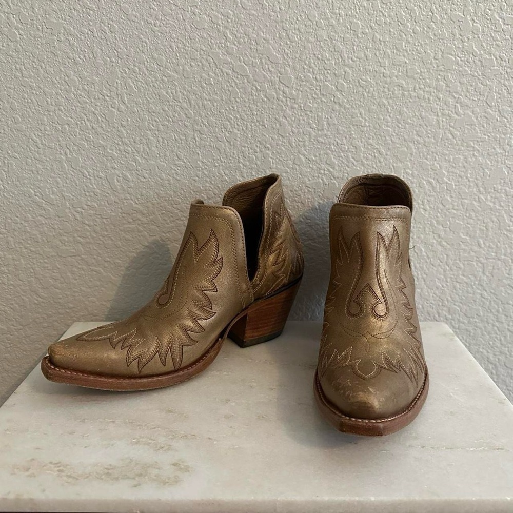 Gold Ariat Dixon Booties